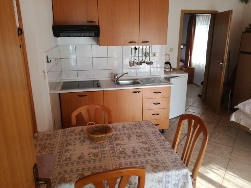 Apartmani Marijana Селце Экстерьер фото
